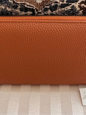 Textured Rust Brown Faux Leather Wallet
